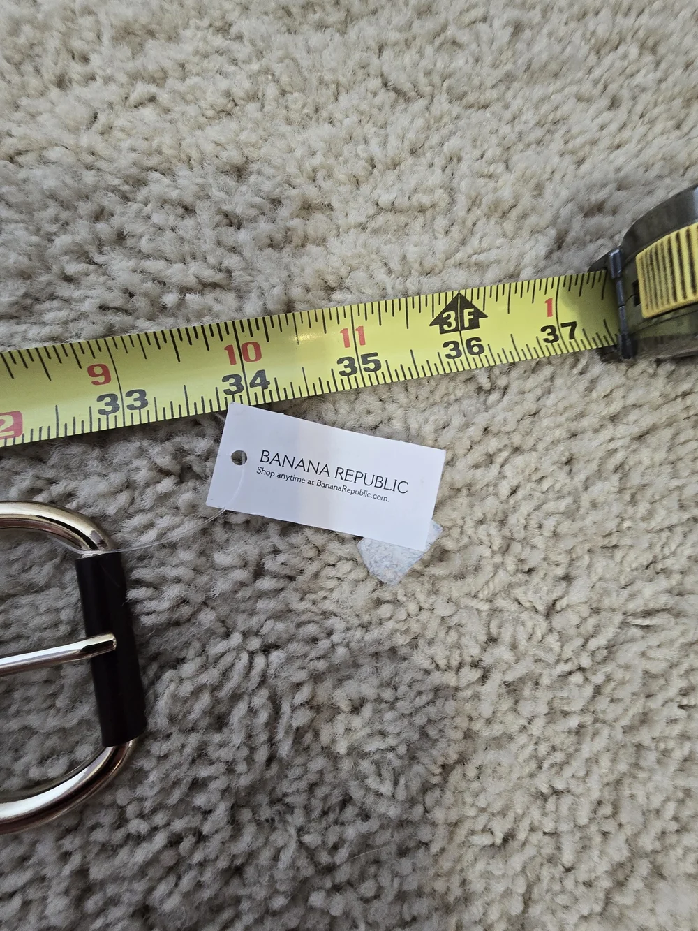 Banana Republic image shows